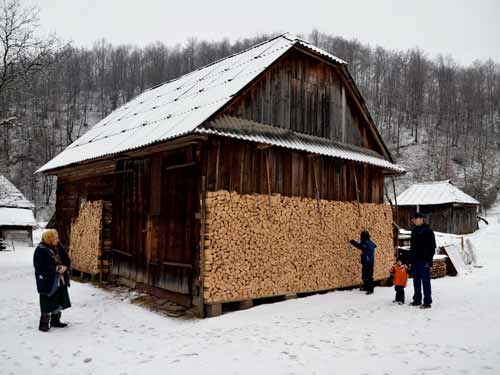 Foto Lectia de gospodarie (c) Lucian Petru Goja